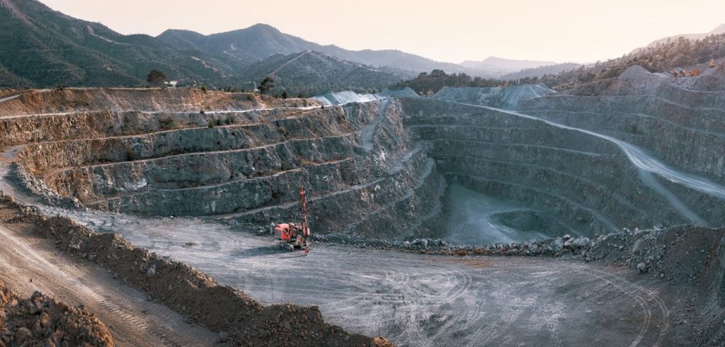 Derecho ambiental y minero: claves de un diplomado para la región